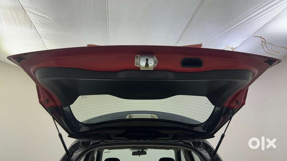 Maruti Suzuki Vitara Brezza Zdi+ Dual Tone Mt, 2016, Diesel