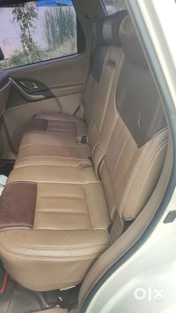 Mahindra Xuv500 2015 W8 Model Bs4