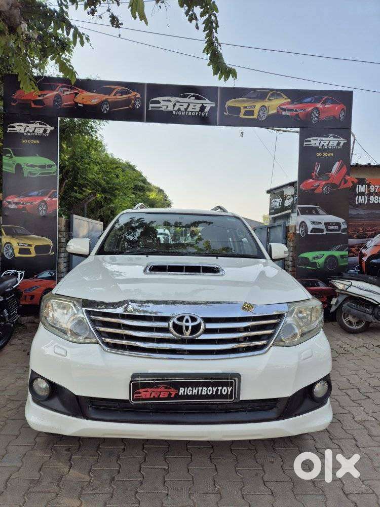 Toyota Fortuner 3.0 4x2 Automatic, 2013, Diesel