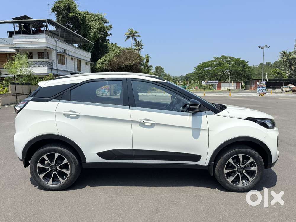 Tata Nexon Amt Xza Plus, 2020, Petrol