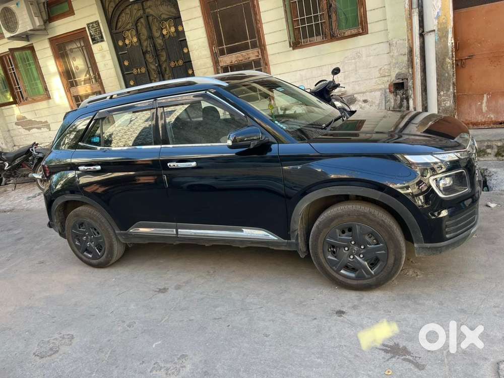 Hyundai Venue S (o) 1.2 Petrol Knight Edition, 2024, Petrol