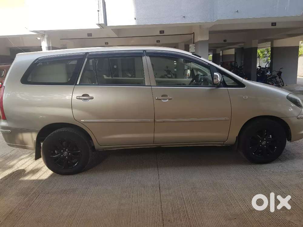 Toyota Innova 2.5-g