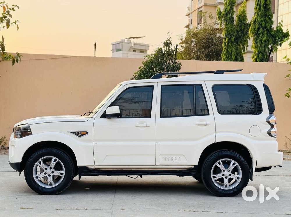 Mahindra Scorpio S8 7 Seater, 2015, Diesel