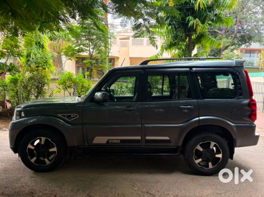 Mahindra Scorpio Classic 2.2 S 11 Mt 7 Str, 2023, Diesel