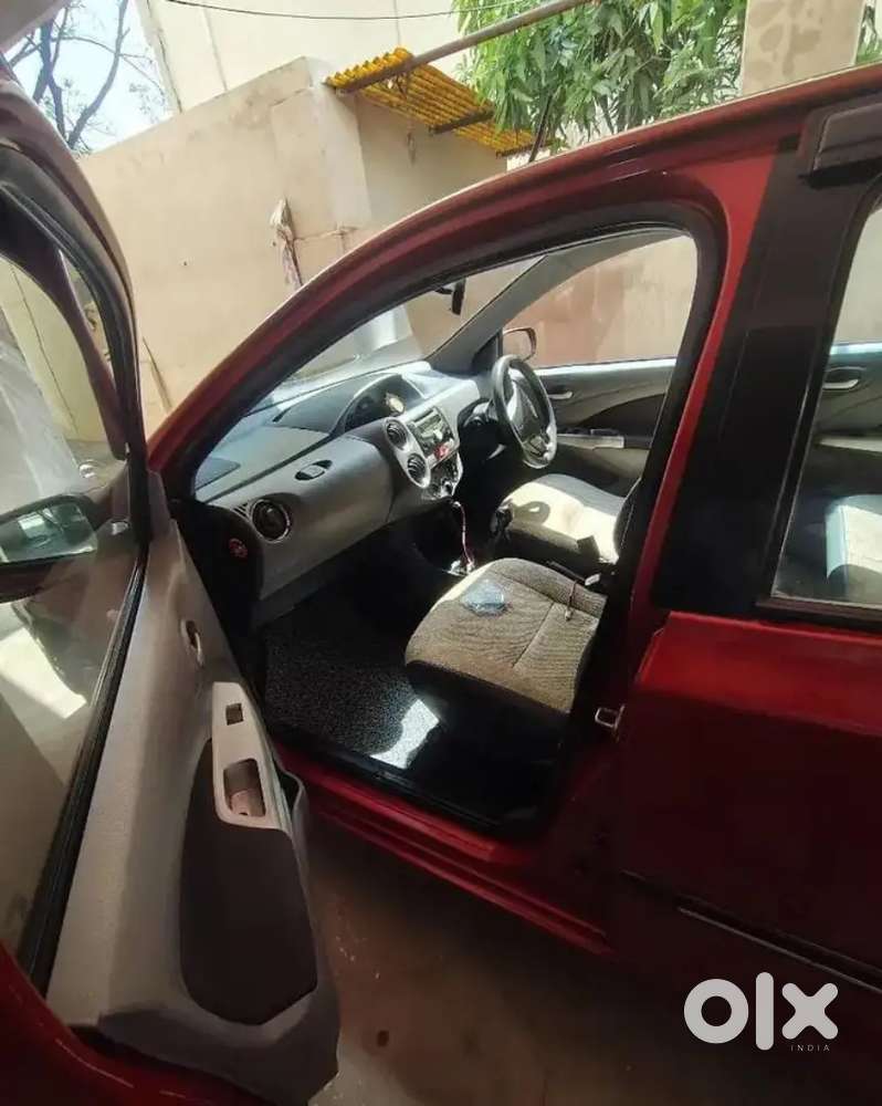 Toyota Etios 2011 Petrol 85000 Km Driven