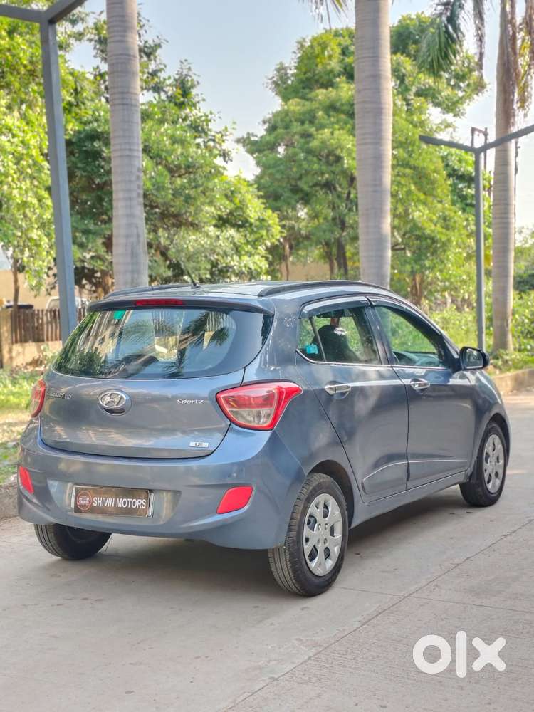 Hyundai Grand I10 Sportz, 2016, Petrol
