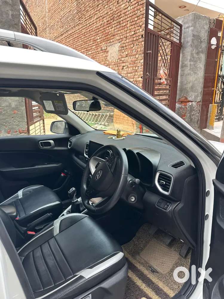 Hyundai Venue 2020 Diesel 56000 Km Driven