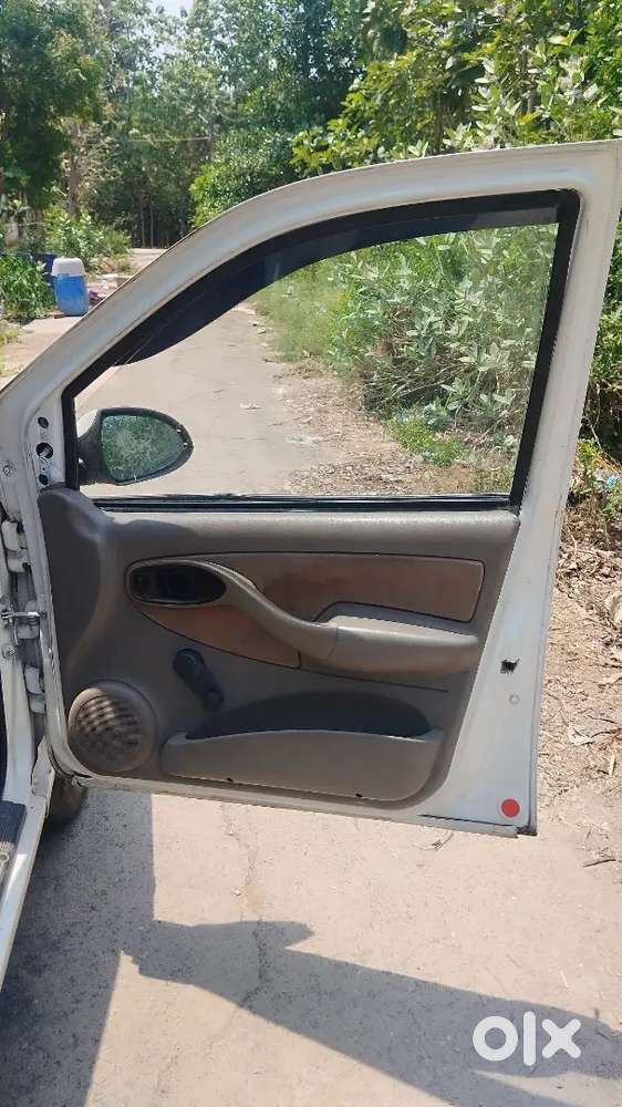 Tata Indigo Ecs Lx 2011 Model