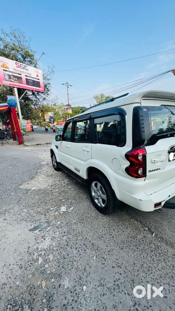 Mahindra Scorpio S11 Diesel 2018