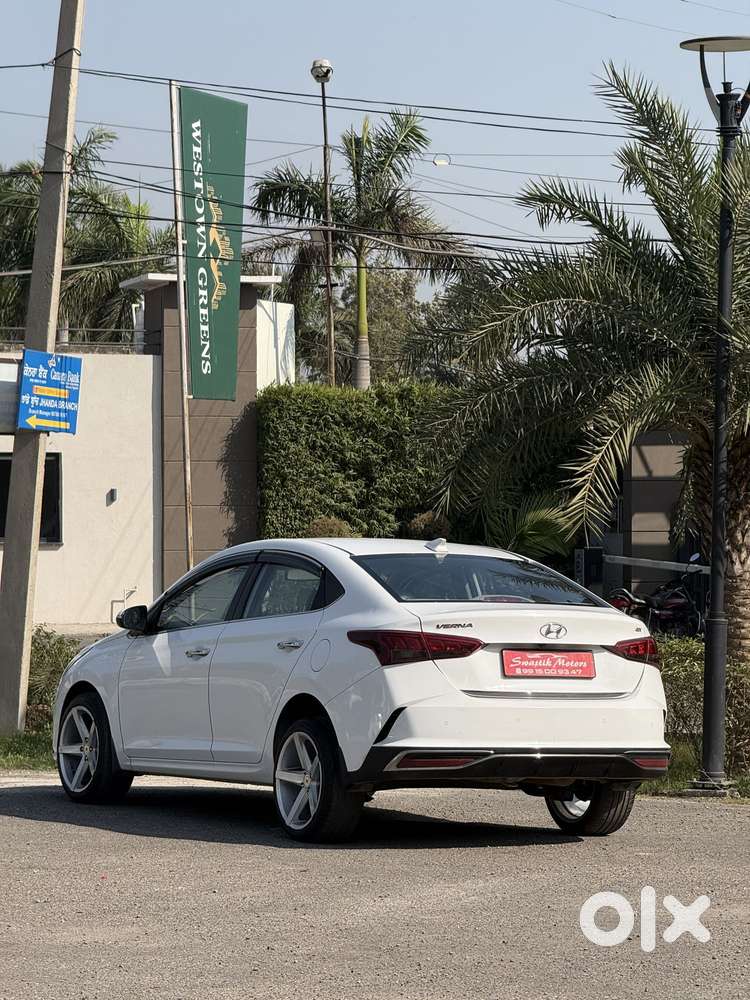 Hyundai Verna 1.5 Sx Diesel At, 2022, Diesel