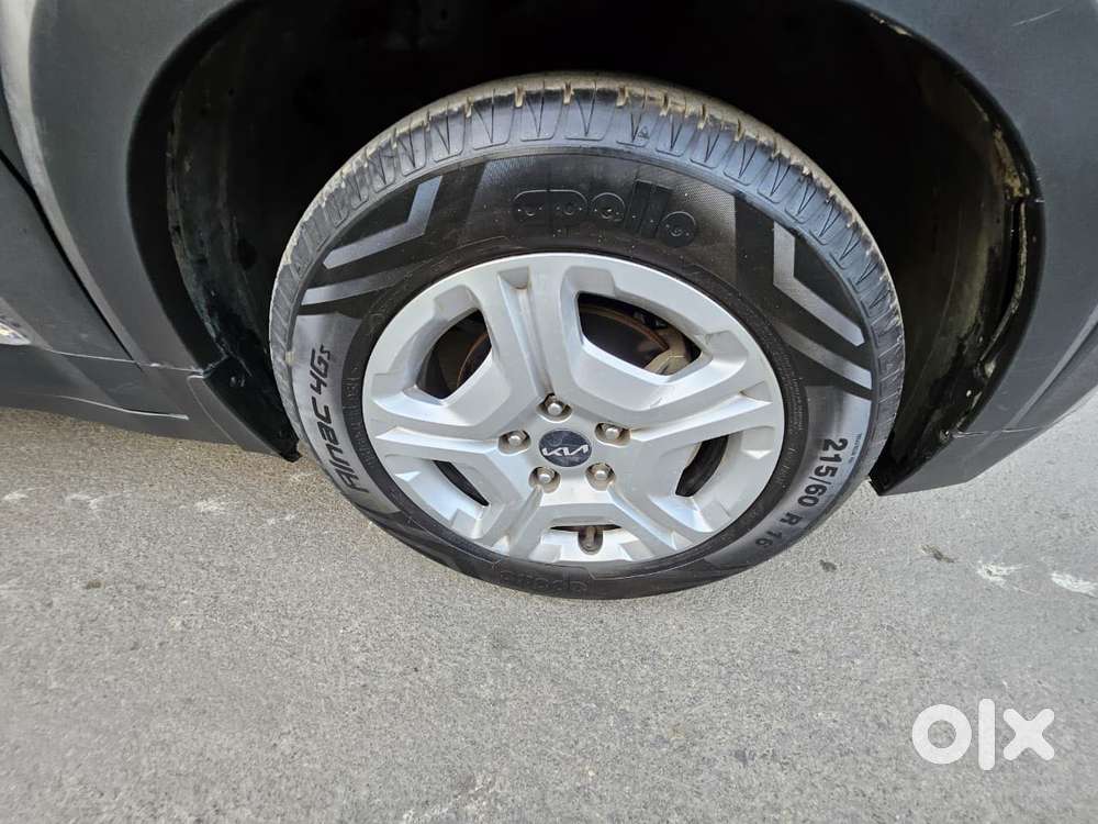 Kia Sonet Htk G, 2023, Petrol