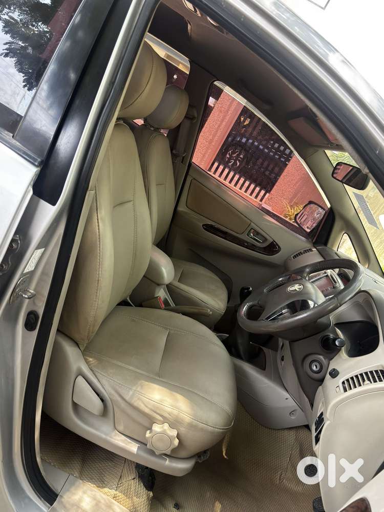 Toyota Innova 2.5 V 7 Str, 2012, Diesel