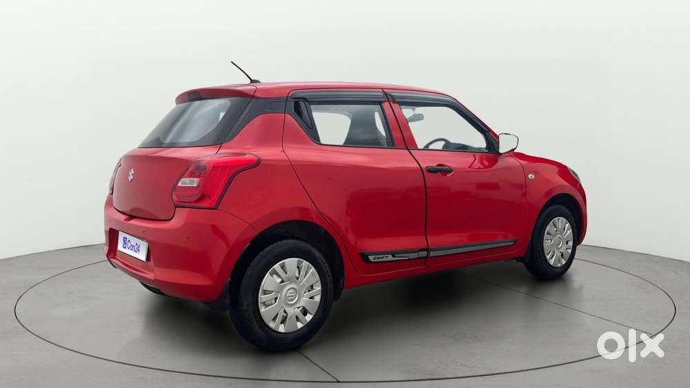 Maruti Suzuki Swift LXI, 2021, Petrol