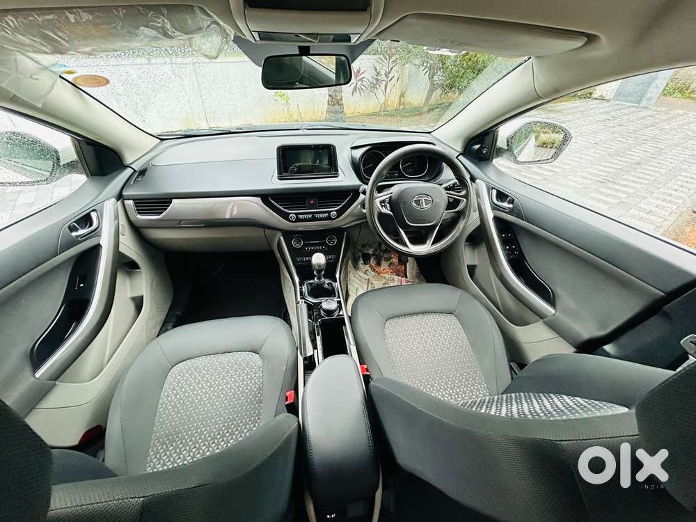 Tata Nexon 1.5 Revotorq Xz Plus Dual Tone, 2018, Petrol