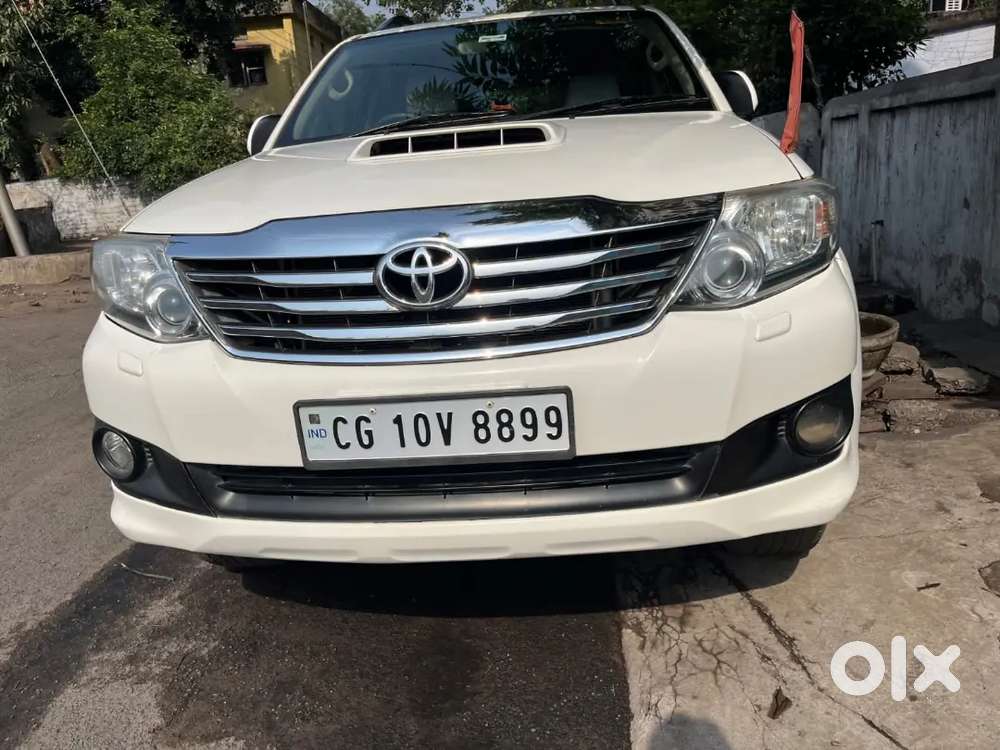 Toyota Fortuner Legender 2014 Diesel 130000 Km Driven
