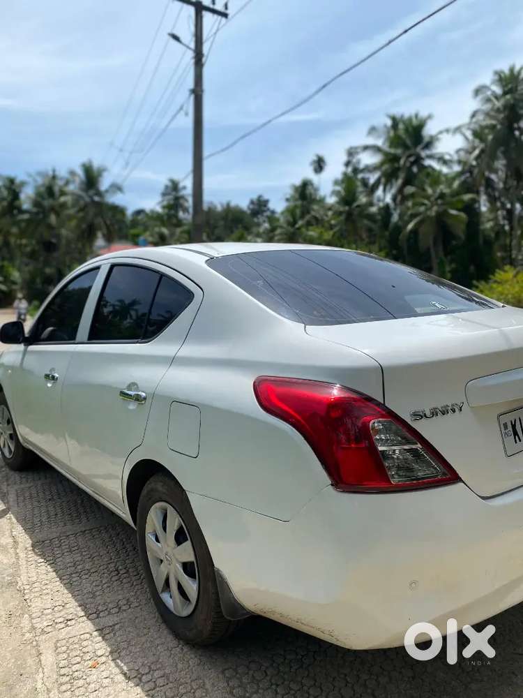 Nissan Sunny 2011 Petrol Manual 79500 Km