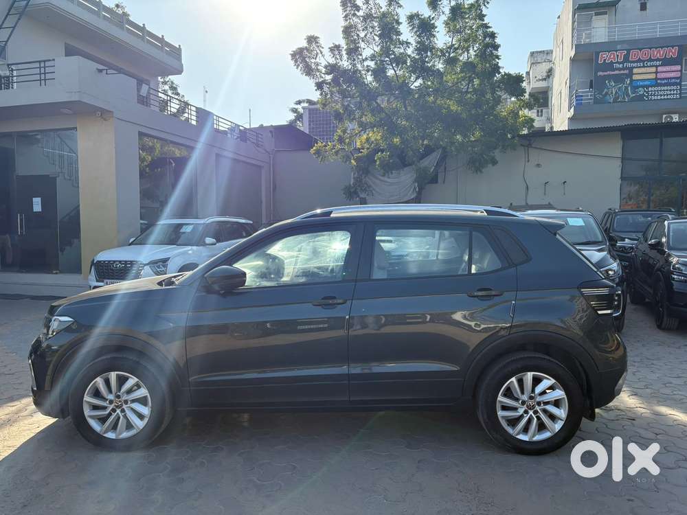 Volkswagen Taigun 1.0 Tsi Highline At, 2022, Petrol