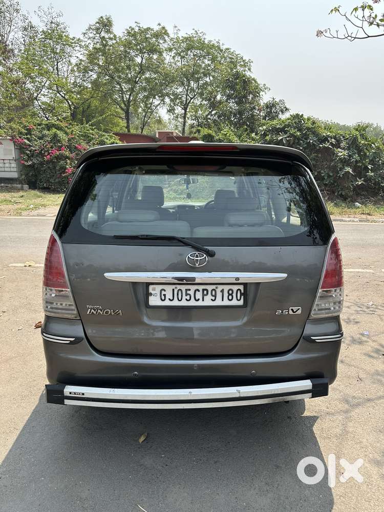 Toyota Innova 2.5 Vx 8 Str Bs-iii, 2010, Diesel