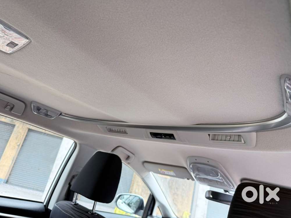 Toyota Innova Crysta 2.4 V 8 Str, 2025, Diesel