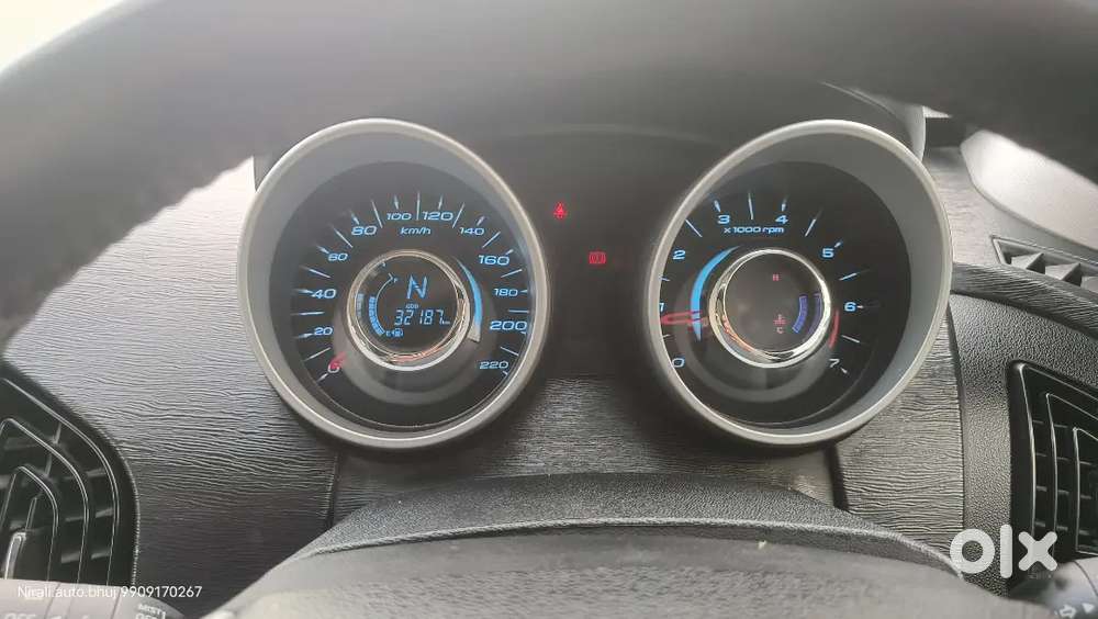 Mahindra Xuv500 2017 Diesel 32000 Km