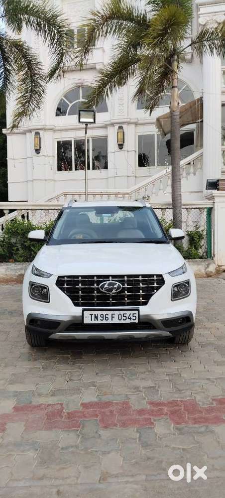 Hyundai Venue Sx Dual Tone Turbo, 2022, Petrol
