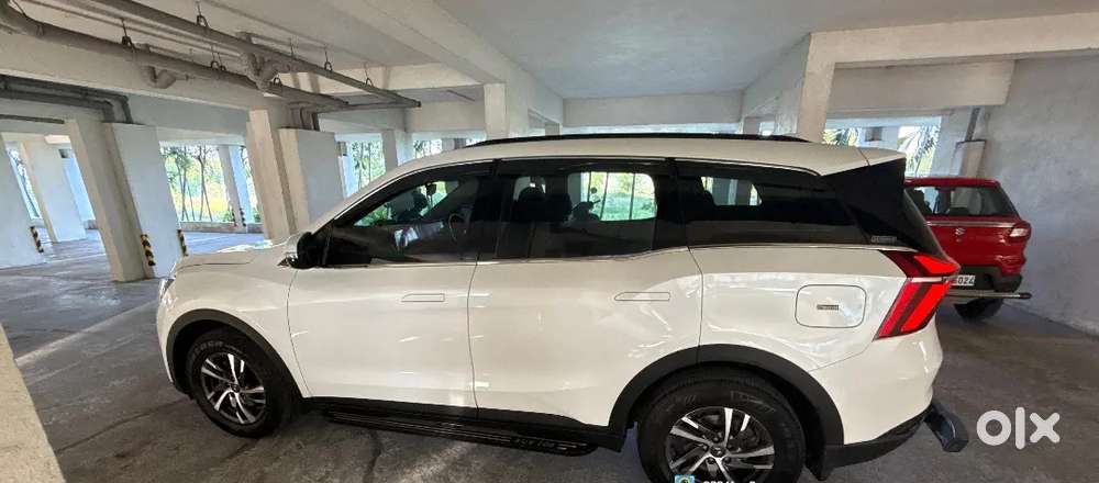 Mahindra Xuv700 2023 Petrol 39500 Km Driven