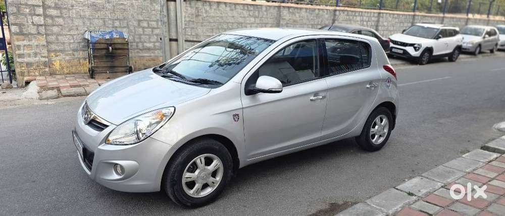 Hyundai I20 Asta (o) 1.2 Mt, 2010, Petrol