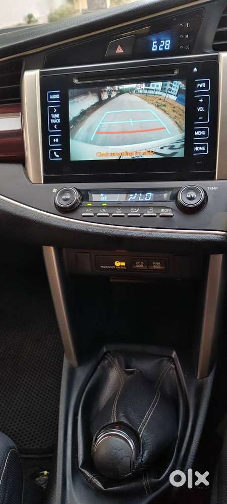 Toyota Innova Crysta 2.4 V 7 Str, 2016, Diesel