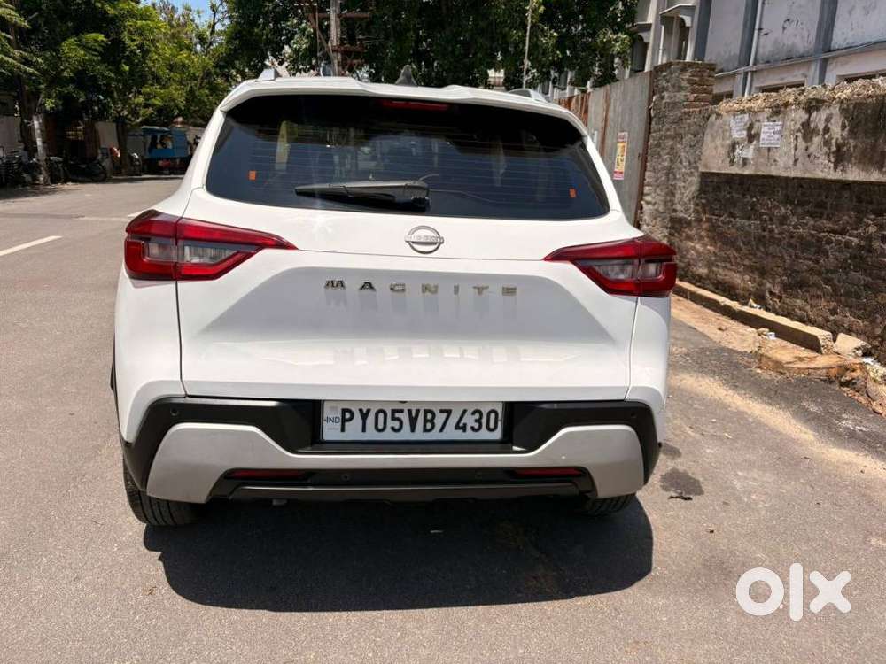Nissan Magnite 1.0 Xv, 2022, Petrol