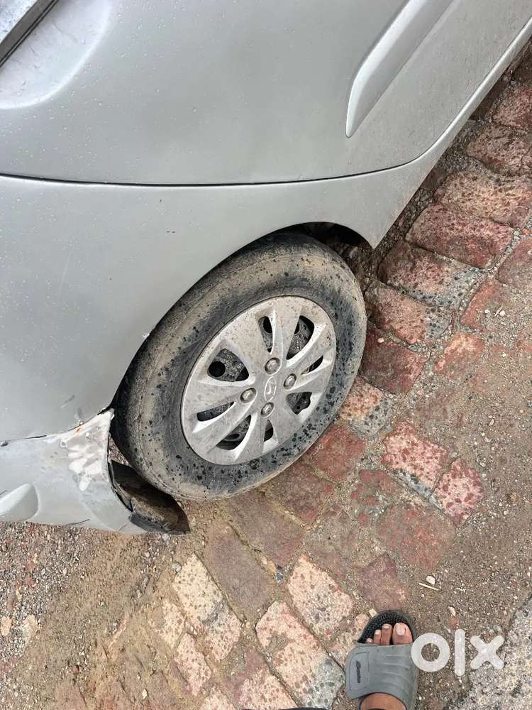 Hyundai I10 2010 ( 5 Saal Fitness Badha Hai 2031 Tk Valid Hai )