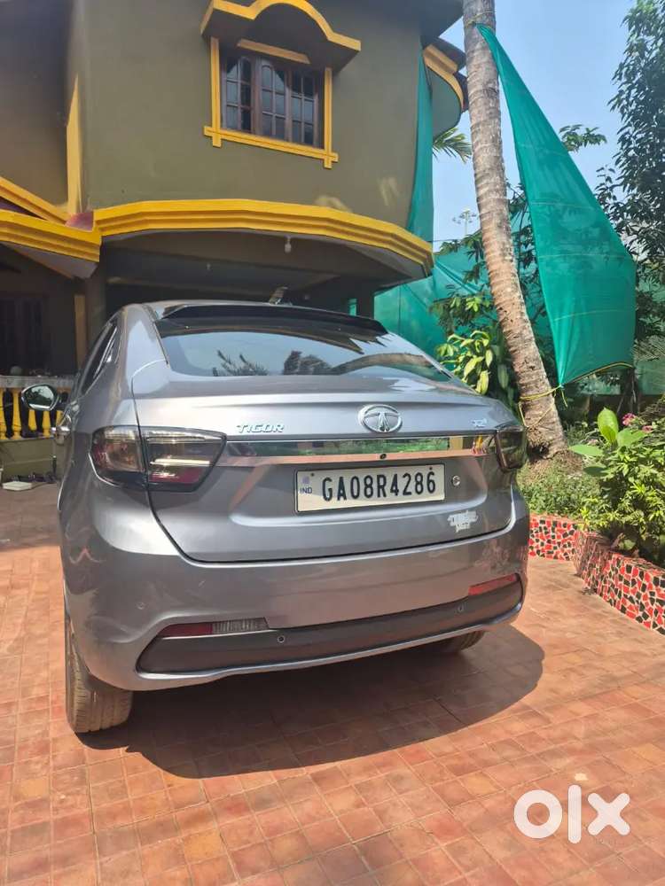 Tata Tigor 2019  (december) - Family Car