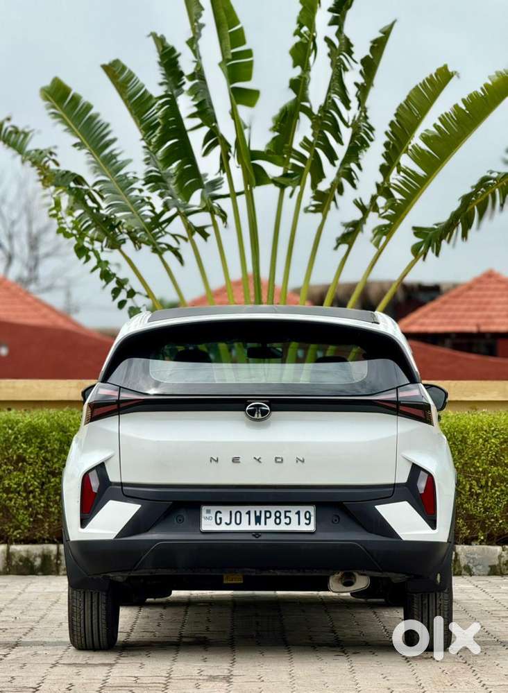 Tata Nexon Smart Plus1.2 Revotron Petrol 5 Mt, 2024, Petrol