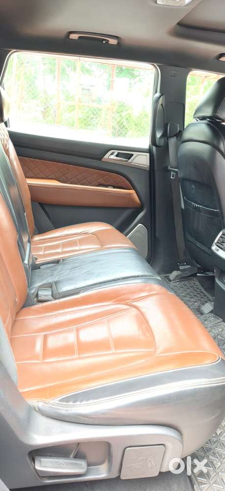 Mahindra Alturas G4 4x2 At, 2019, Diesel