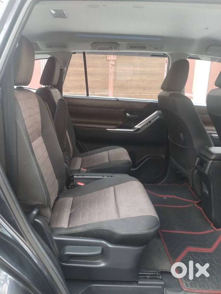 Toyota Innova Hycross 2.0 Vx Hybrid 7 Str, 2023, Cng & Hybrids