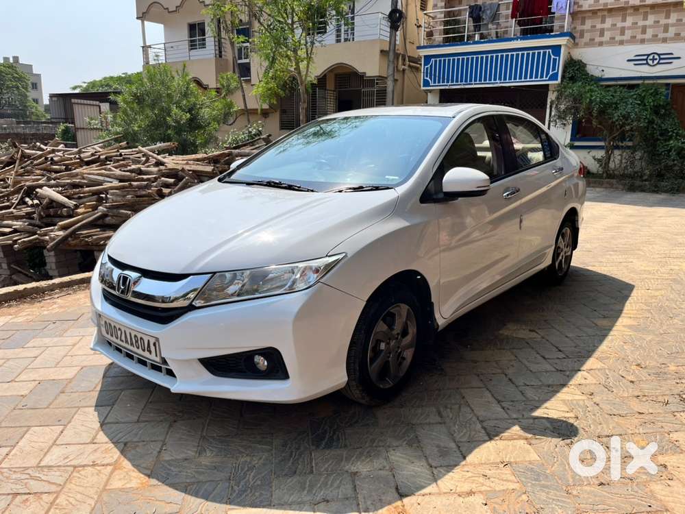 Honda City Petrol Top End Sun Roof