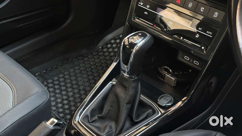 Skoda Kushaq 1.0 Tsi Style, 2023, Petrol