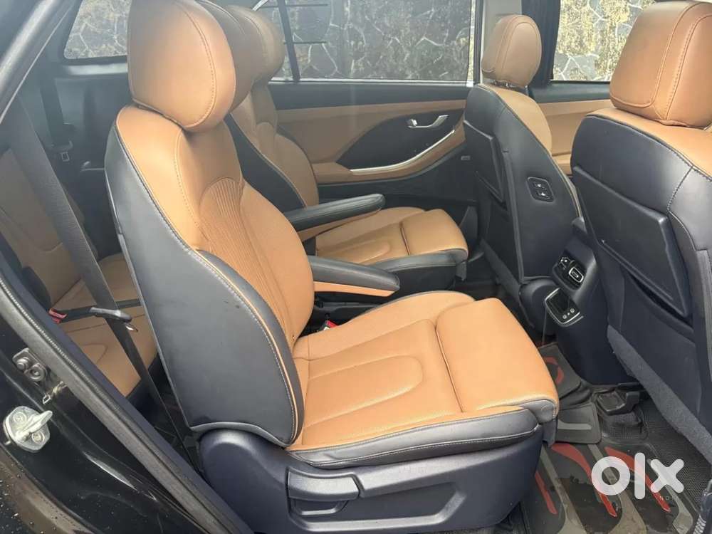 Hyundai Alcazar, 2025, Petrol