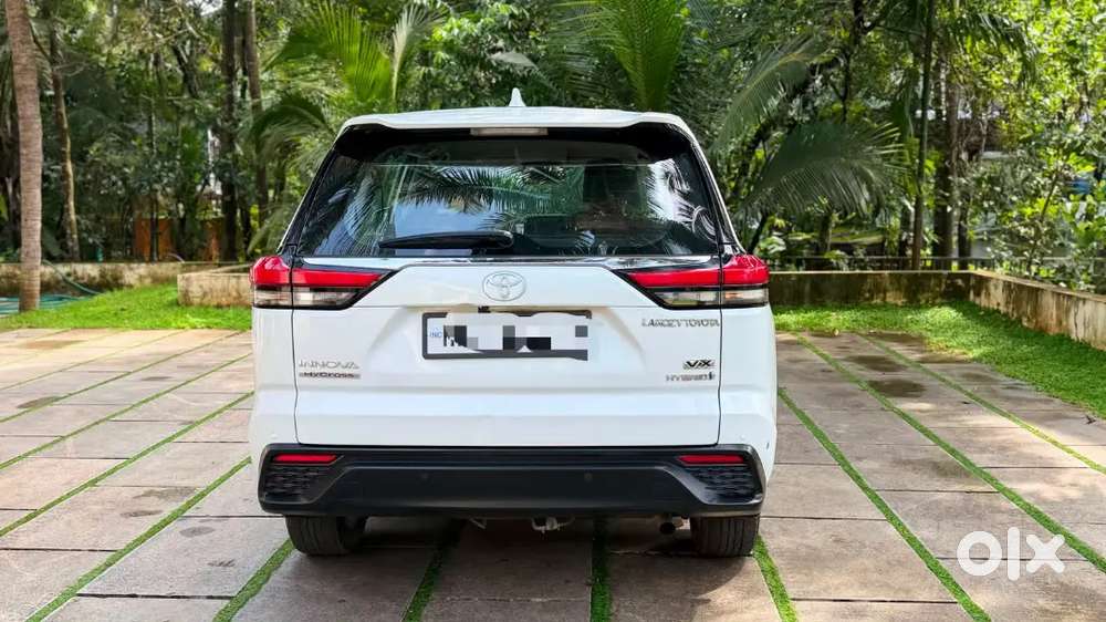 Toyota Innova Hycros 2023 Vx Hybrid