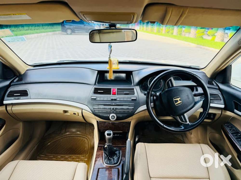 Honda Accord 2.4 Manual, 2009, Petrol