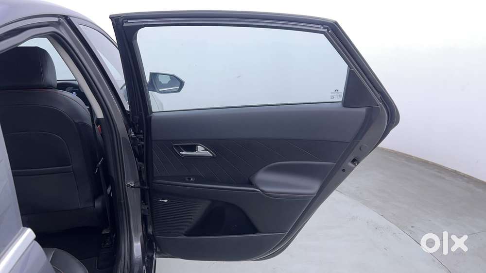 Hyundai Verna 1.5 Sx (o) Turbo Petrol Mt, 2023, Petrol