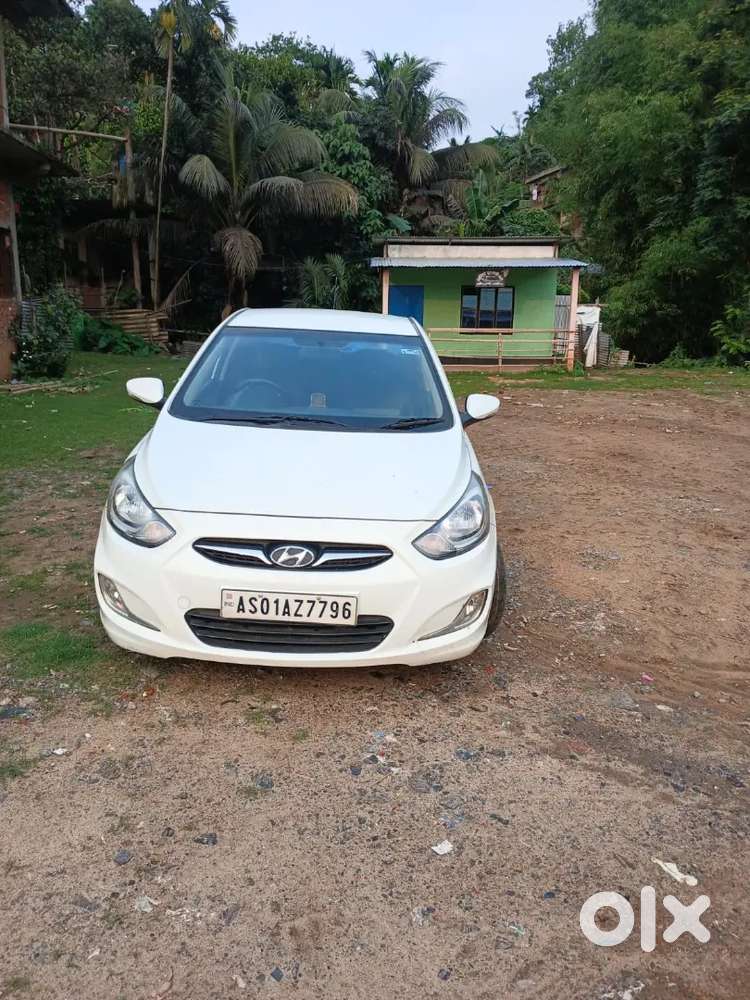 Hyundai Fluidic Verna 2012
