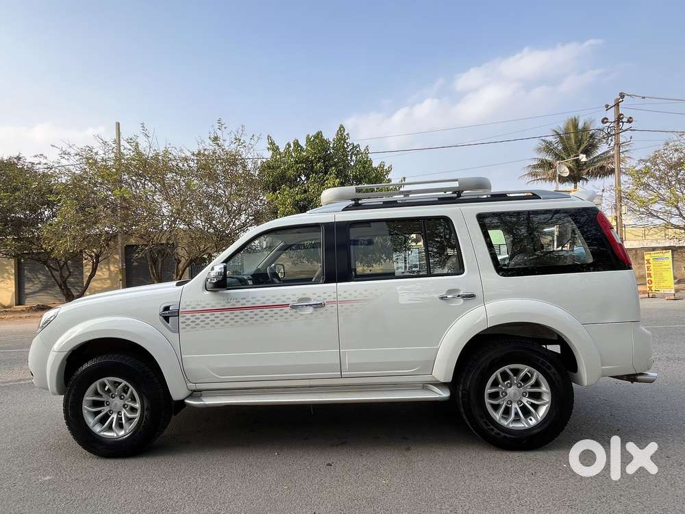 Ford Endeavour 3.2 Titanium At 4x4, 2014, Diesel