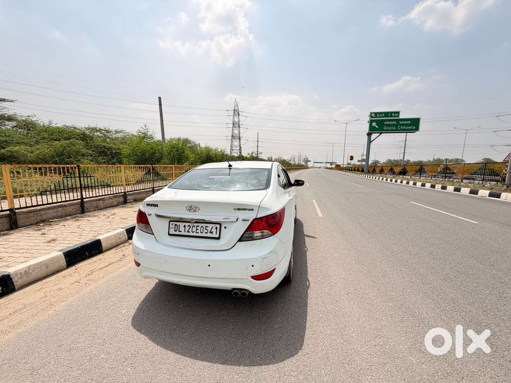 Hyundai Fluidic Verna 2012