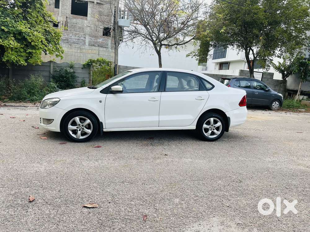 Skoda Rapid Elegance 1.6 TDI CR Manual, 2014, Diesel