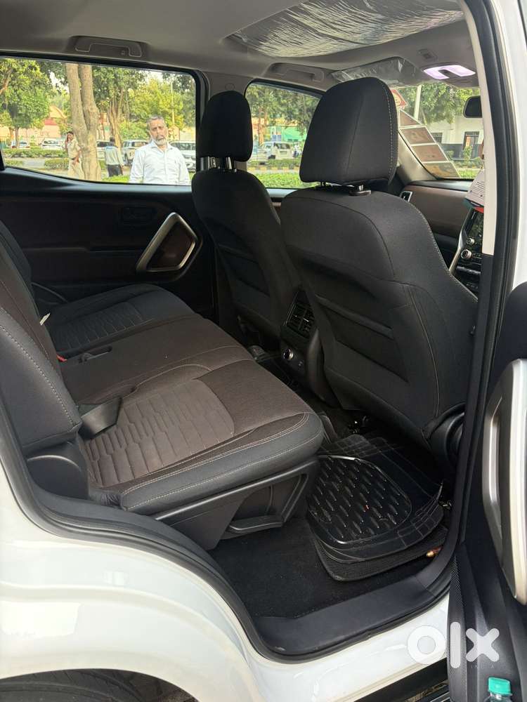 Mahindra Scorpio N Z6 Diesel At 2wd 7 Str, 2023, Diesel