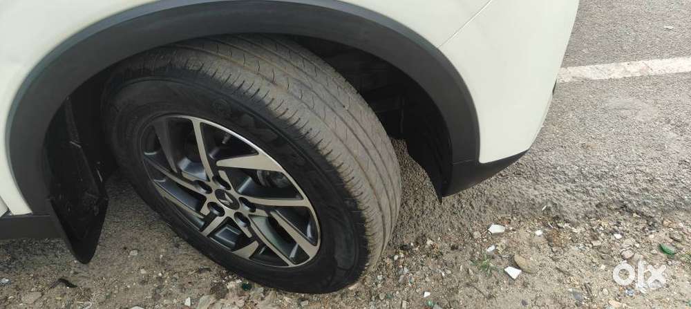 Mahindra Xuv300 W8 (o) 1.5 Diesel Amt, 2023, Diesel