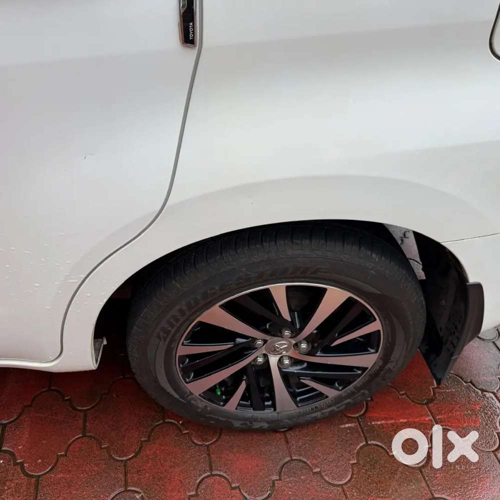 Toyota Innova Crysta 2022(december 20th) , Very Good Condition