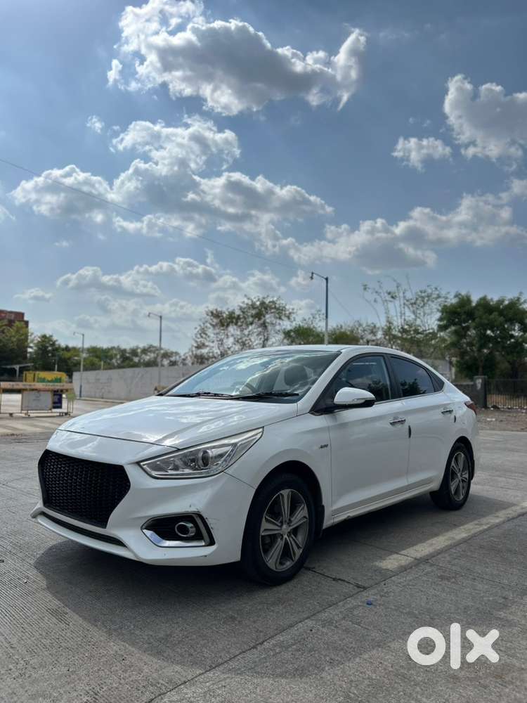 Hyundai Verna 1.6 At Petrol  Sunroof  Vip No.  Top Model