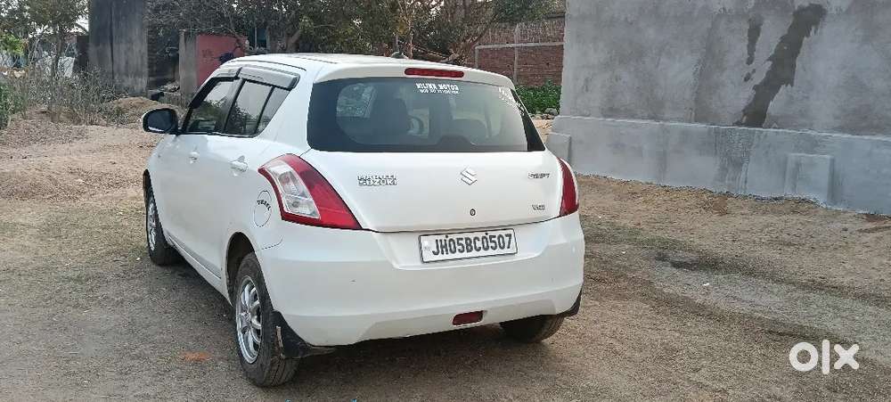 Maruti Suzuki Swift Dzire 2015 Diesel 85000 Km Driven