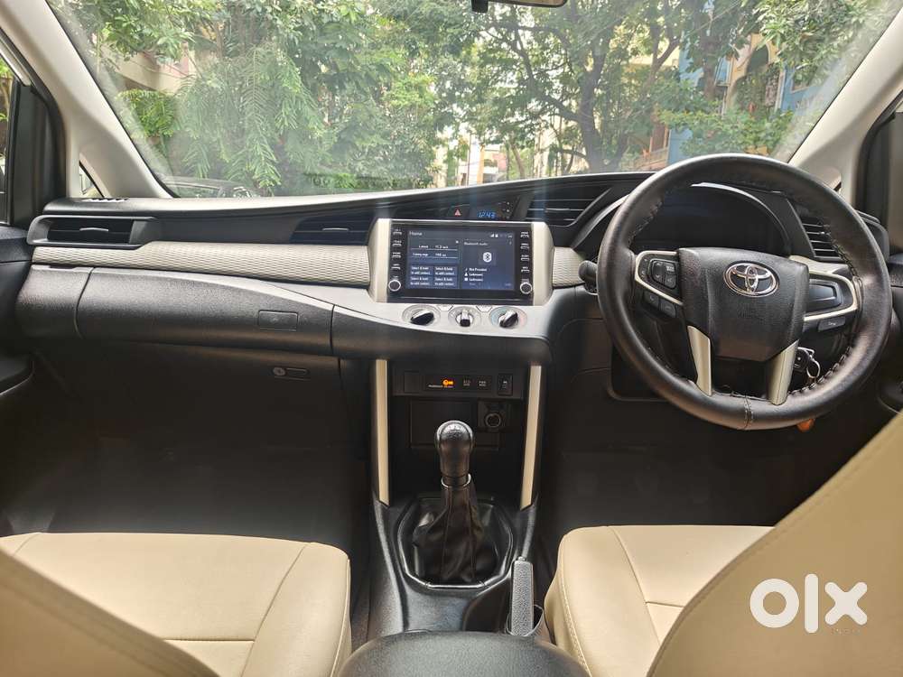 Toyota Innova Crysta 2.4 G Mt 8s, 2024, Diesel